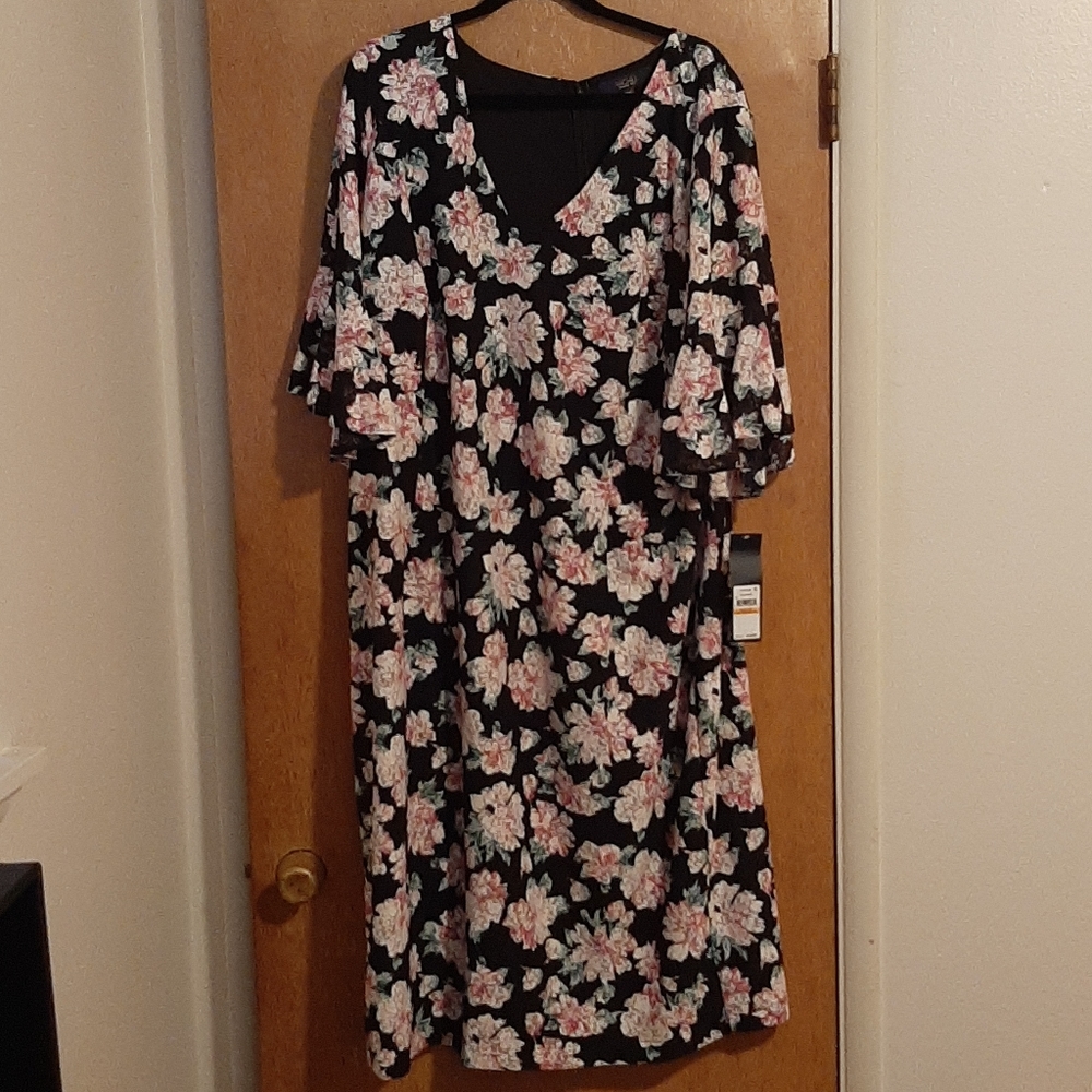 Floral Sheath Dress with Flutter Sleeves